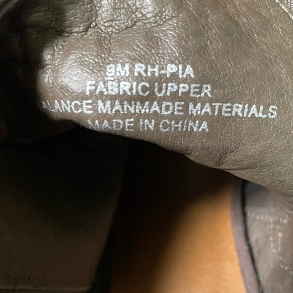 RUFF HEWN Gray Suede-like Heeled Toeless Booties 9M - Picture 2 of 4